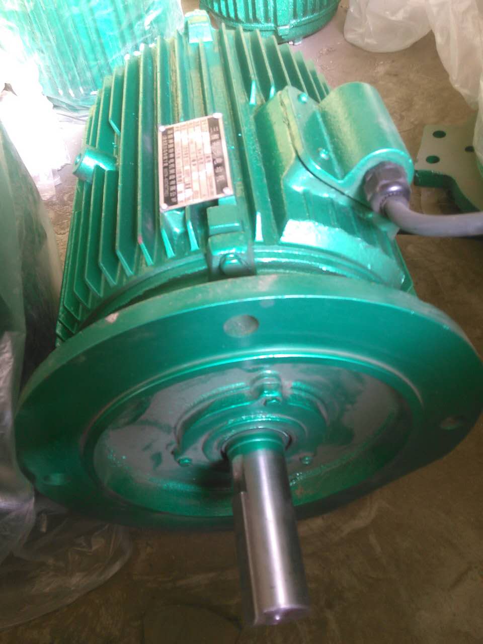 維修冷卻塔專用電動(dòng)機(jī)的注意事項(xiàng)